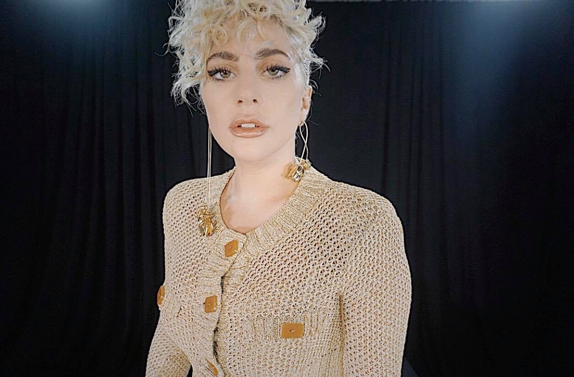 ladygaganownet's tweet photo. Lady Gaga updates Instagram. What is she filming? 😍 https://t.co/pfTrQDgwiH