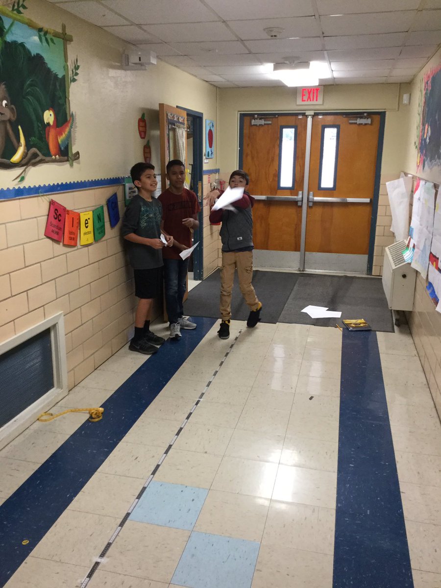 NatalieStuart55's tweet photo. More force and motion student designed investigations. #GlassInspired https://t.co/IZu2qHPQT7