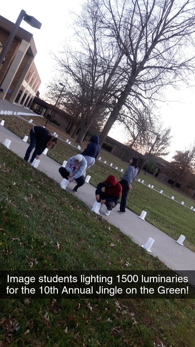 mendrvsETH's tweet photo. The @sfccmo 10th Annual Jingle on the Green is "gonna be lit!" #1500luminaries #IMAGECLUB ⛄❄🍭🍬 https://t.co/YHeqT0obKs