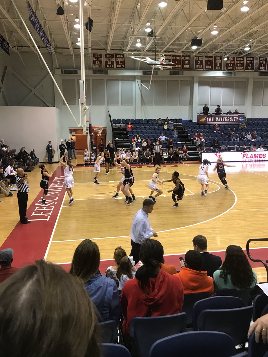 mirabellamgl's tweet photo. #sportcomm #firedup @LeeUFlames https://t.co/iRSy7U77ai
