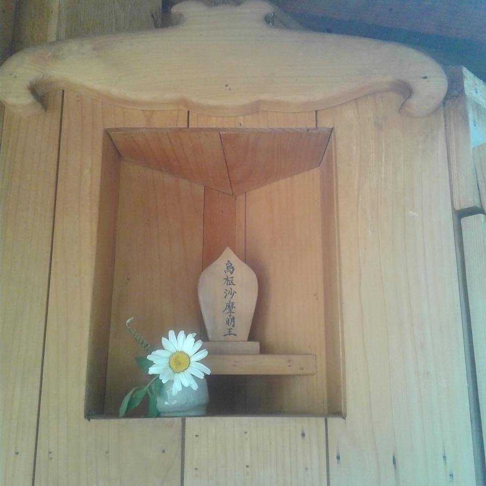 AngelCityZen's tweet image. Yoga and meditation tonight at 7pm. Bring food donations please! #yoga #zen #wefeedla