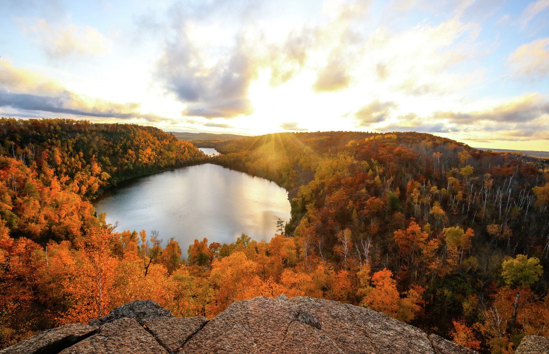 exploreminn's tweet photo. See the most popular #OnlyinMN photos this month: https://t.co/AMiaUKXnC4 https://t.co/vujdUB4eFa