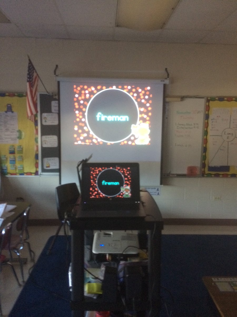 TEdging's tweet image. 1st grade fluency fun!💚👏🏻#D109Pride