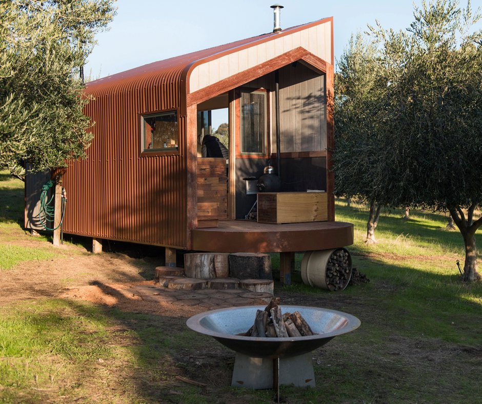 COLORBONDsteel's tweet photo. Want a truly unique getaway? @ShackyCo searches Australia for the best hidden gems, allowing guests to go off-grid, and to recharge from the daily grind. #COLORBONDsteel #ManorRed
Photo credit: PurpleMonky https://t.co/6Ie6zbsz8F