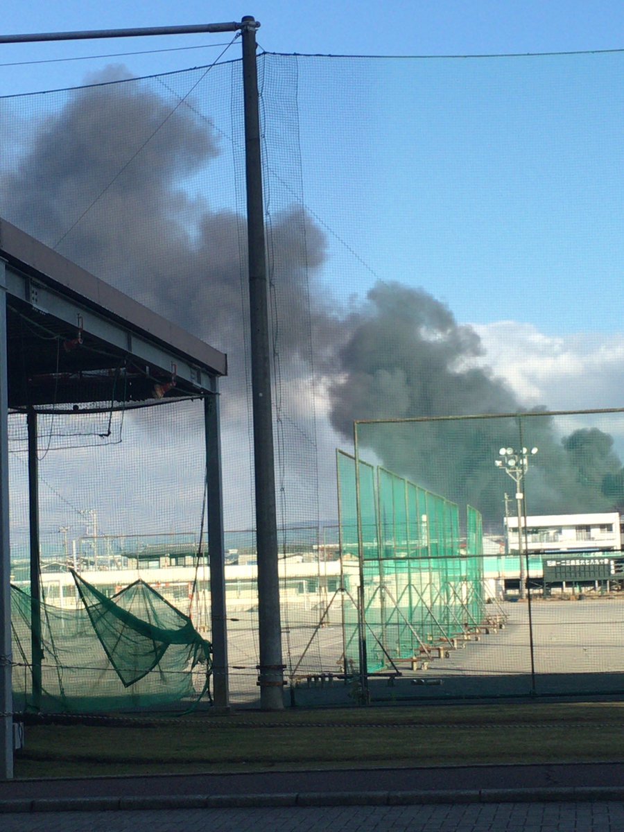 12 1静岡県富士市の化学工業で爆発火災発生 家が揺れるほどの爆発音 震えが止まらない 現地の様子 画像まとめ 追記あり Togetter