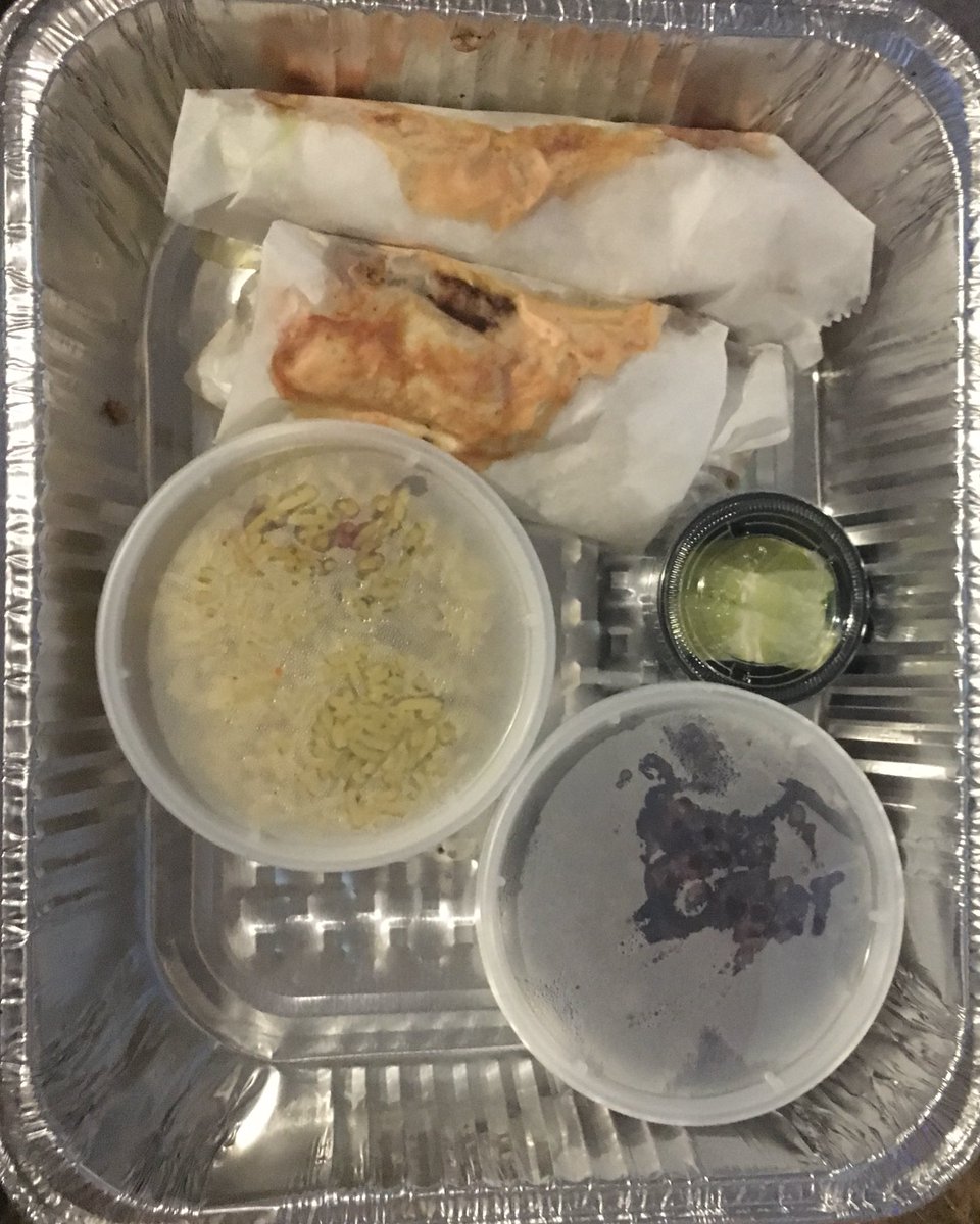 elyssawrites's tweet photo. Literally the best packaged food delivery ever. Hell yeah @GATORSDOCKSIDE 🙌🏼🙌🏼 @UberEATS #gatorsdockside https://t.co/xCPgokvMqp