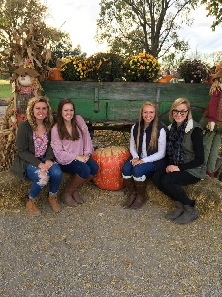 smith_kayelee's tweet photo. #ThrowbackThursday To all the wonderful memories and friendships I have made in my short time at TriDelta ❤ #BakerTriDelta #BUPPC https://t.co/loDUgV8Pmp