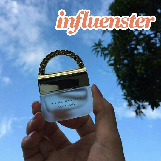 marina111_'s tweet photo. es perfecto este
 perfume o fragancia es elegante y suave a la ves me siento agradecida de recibirlo https://t.co/LWiZNM9ZT3