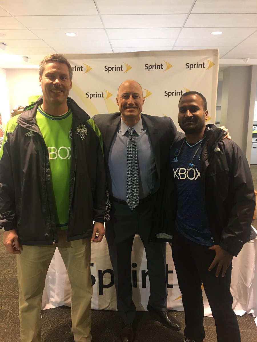 Congrats to these two <a href="/mr_witsoe/">Michael Witsoe</a>  <a href="/Tharaneetharan/">Tharaneetharan B</a> on winning pitch side seats #sprint #allforsounders #alcatel