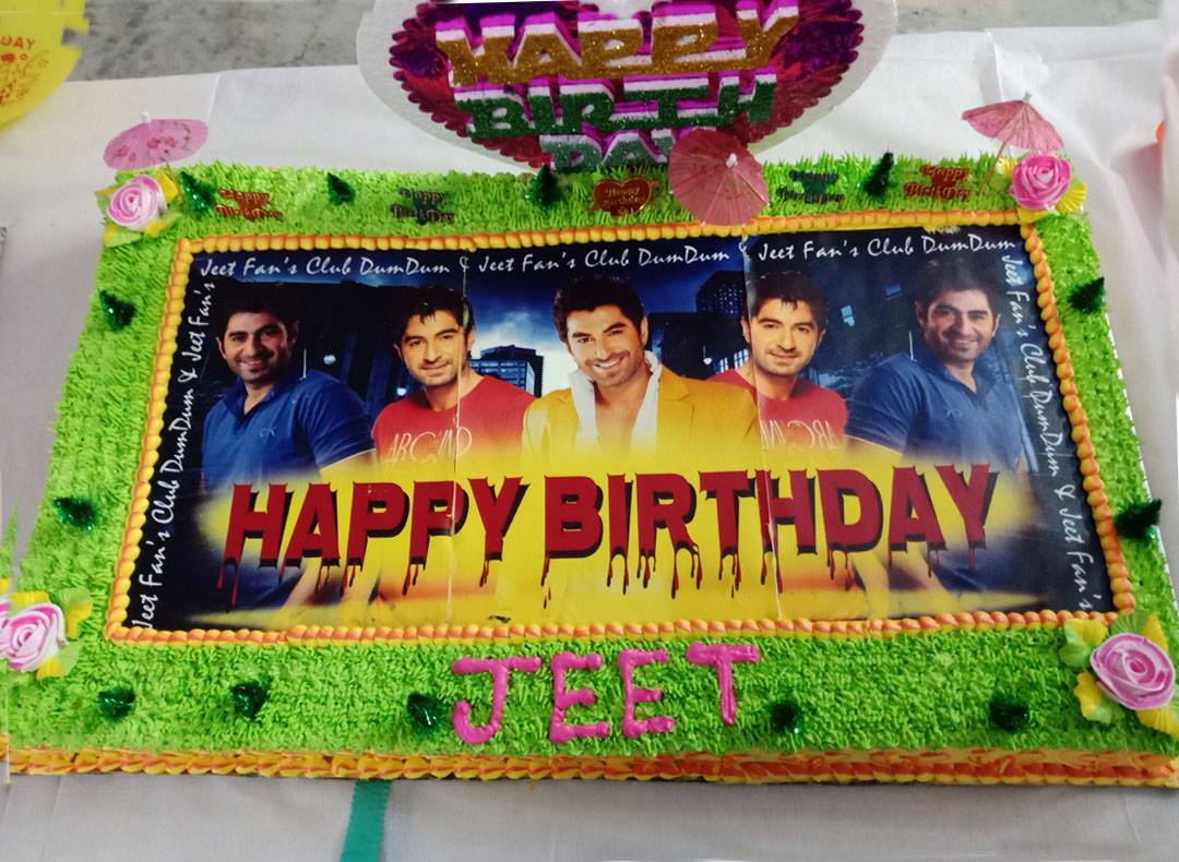 JfcDumdum's tweet photo. @jeet30 dadavai Biggest cake for you from us
Wishing you lots of success n hapiness :) 
#YesterdayCelebrationAnathAshram https://t.co/PL9sVvVZCv