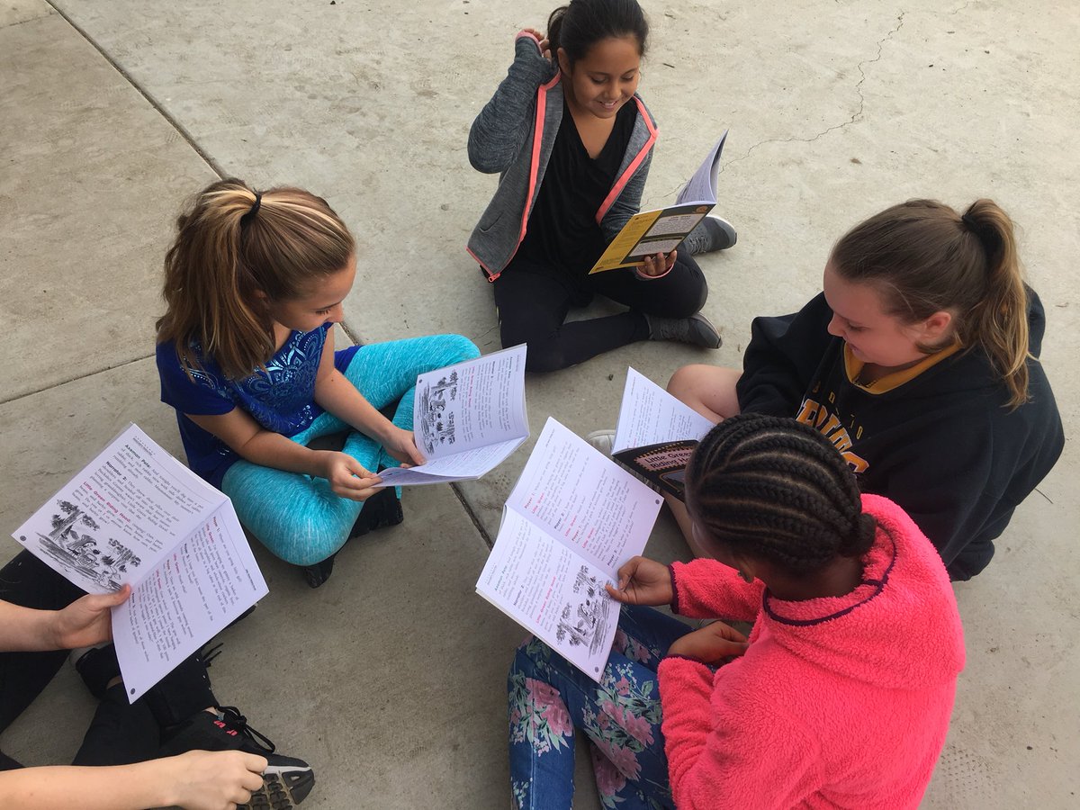 Practicing our vocal expression during reader’s theatre! #SanteeSD <a href="/SSDHCBulldogs/">Hill Creek School</a> <a href="/SSDKristin/">Kristin Baranski, Ed.D</a>