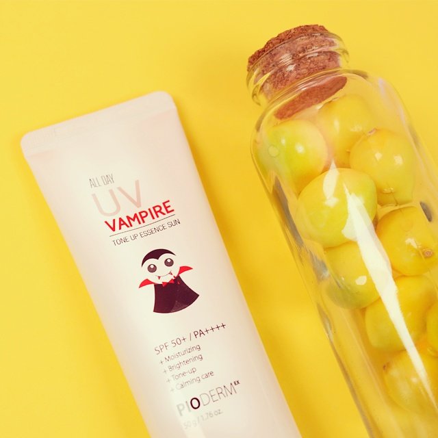 자외선차단 톤업 수분공급 3중 기능성 #선크림 #원플러스원 #행사
storefarm.naver.com/unmall