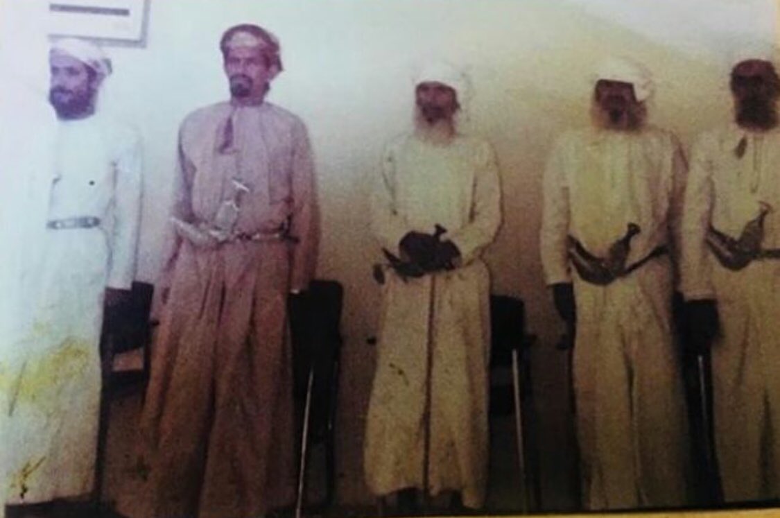 albarzh1970's tweet photo. يميناً
 الشيخ أحمد بن خالد الطوقي &amp; الشيخ منصور بن سليمان الحبسي &amp;
الشيخ علي بن سعود الحبسي &amp; السيد عبدالحميد بن يعرب البوسعيدي &amp;
الشيخ ناصر بن عبدالله الشرجي 
في ولاية المضيبي بشرقية عمان . https://t.co/tV8PKjkNtF