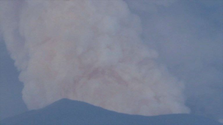 SUPA_BLOG's tweet photo. Vulkan Agung auf Bali kurz vor Ausbruch https://t.co/kGqpBH2UIC https://t.co/JIaa8WSdxh