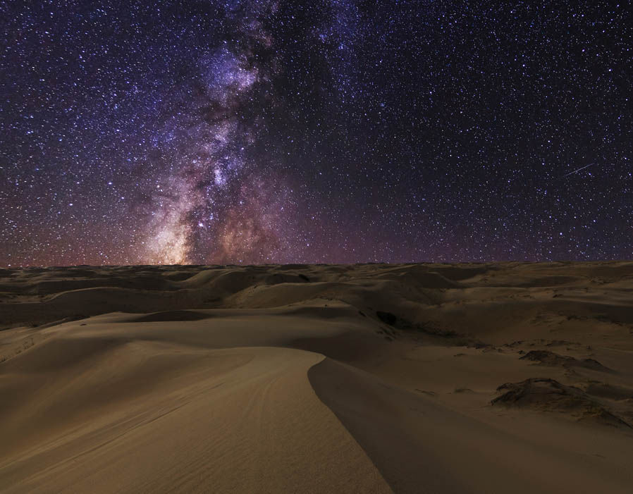 PlaneSpotterCA's tweet photo. Milky way over Sahara desert #space #astrophotography https://t.co/0iLihm3uAi