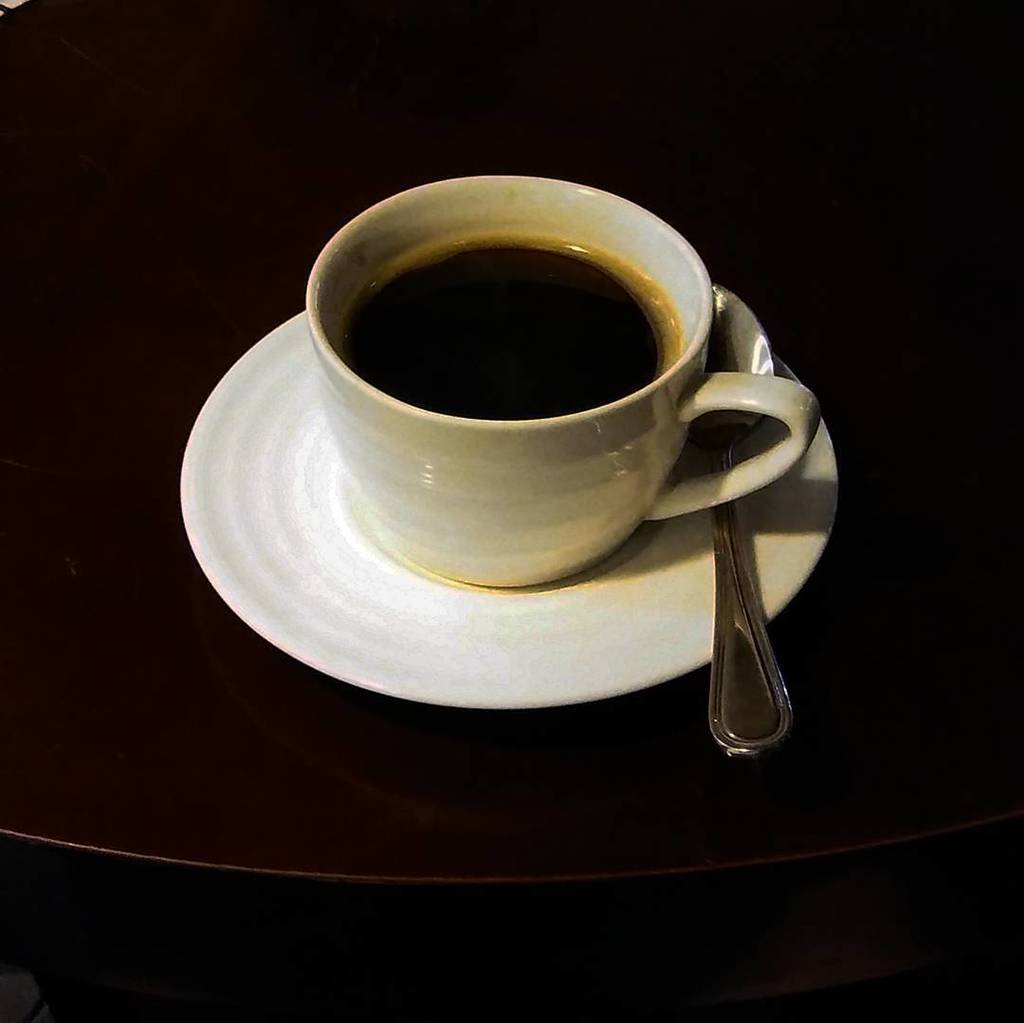 andi_hadinoto's tweet photo. How do IT people enjoy coffee?
.
.
.
We 'install' Java ☺☕
.
#coffee #kopi
#blackcoffee #kopihitam
#coffeeforeveryoccasion #coffeetime
#JavaMocha
#coffeelovers #sukangopi #passionforcoffee #penikmatkopihitam
#simplecoffee #simplehappiness #happiness… https://t.co/kykzHNDba6 https://t.co/UPj5otytMS