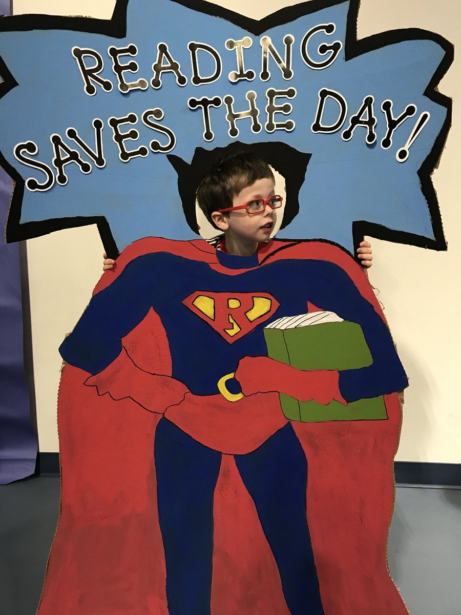 gotagoodbook's tweet photo. Great start to @hearstes #LiteracyNight #hewillbeherenextyear #ReaderMan https://t.co/jnGw65QuiP
