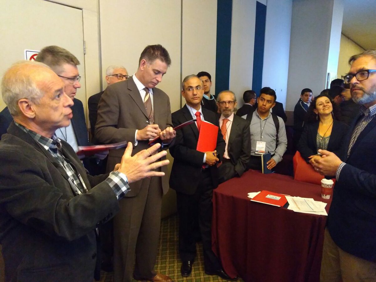 FundacionTrauma's tweet photo. Dr. Ezequiel Monteverde presentando resultados del Registro de Trauma de @FundacionTrauma en #Mexico @Panamtrauma #SPT2017 #PTS2017 #TraumaRegistry https://t.co/tDiHXZvqJ2