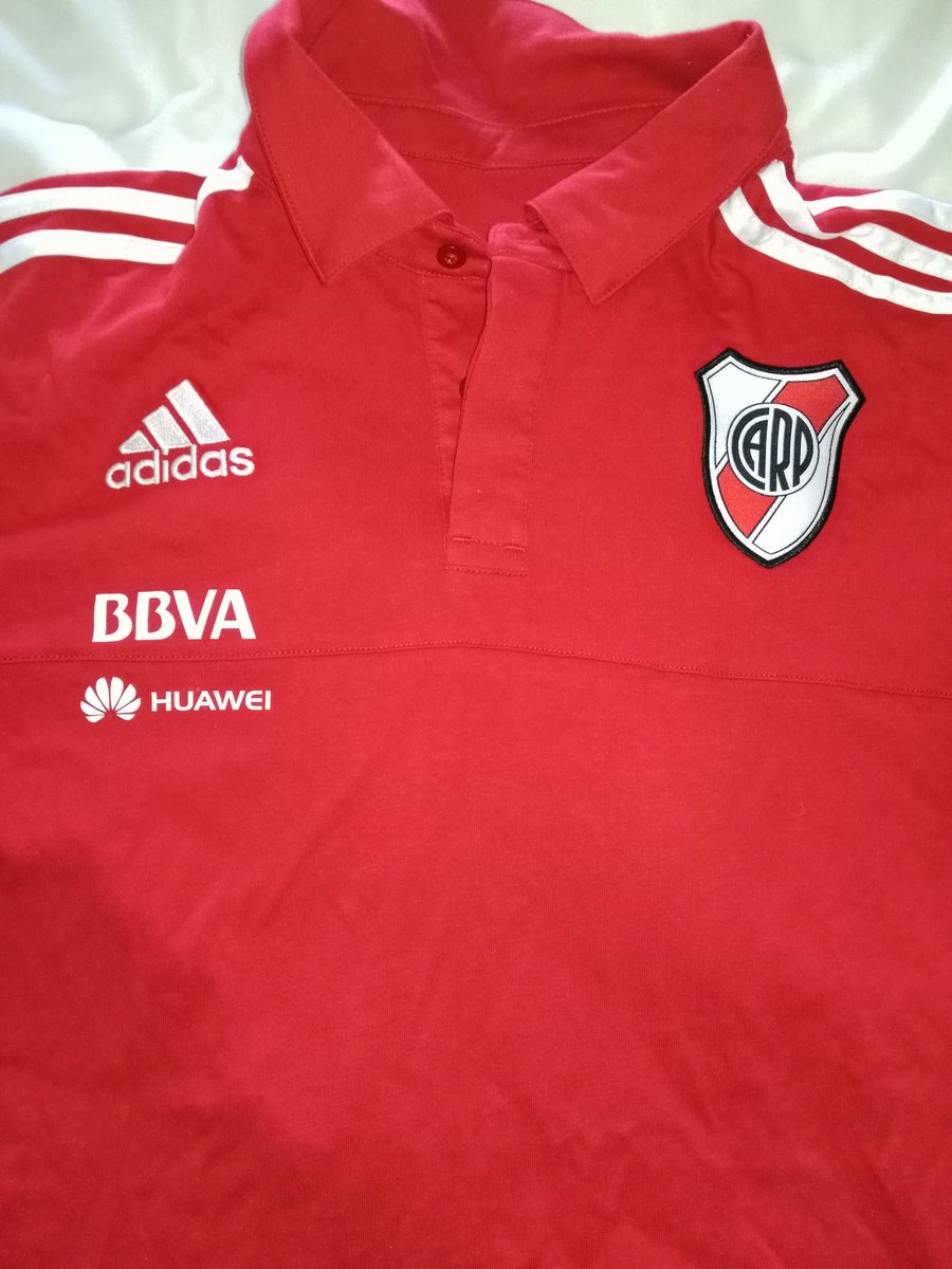 Sebasrur's tweet photo. Está remera de entrenamiento de #River te gusta? Puede ser tuya. RT y te anotas. El 20-12 digo quién se la lleva. https://t.co/okNDVrJTLO