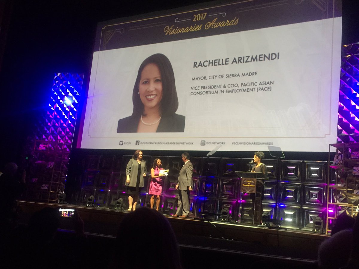 SCE_TammyT's tweet photo. Love the #diversity of @SCLN's  #SCLNVisionariesAwards honorees - #leaders making a difference as Cabinet Members, Mayors, and #nonprofit executives. https://t.co/1MLxFli1ni