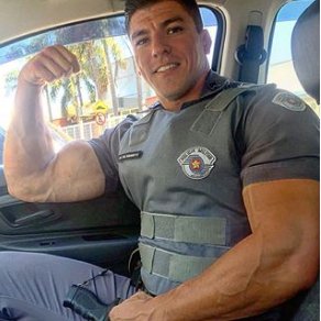 pacocutler's tweet photo. #polcial #musclecop #handsome #muscle #police #uniforms #musclemen #brazilianHunk https://t.co/bV4fgzNADt