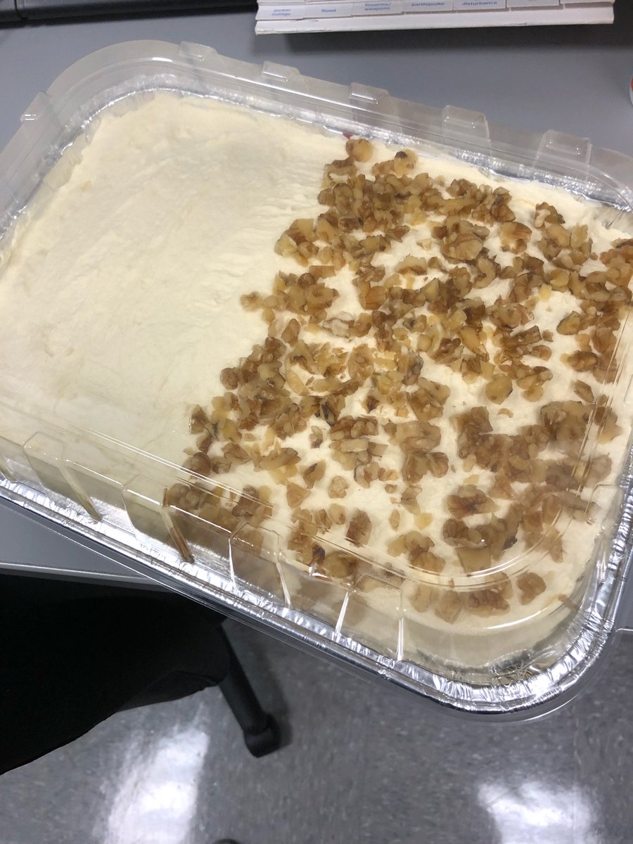 BMoneyOriginals's tweet photo. Devin rallied team BMoney with red velvet cake. Brittany & Hannah responded with a DTV Premo! #powerpats #2x6 @DaleB1 https://t.co/trKb4AMRYL