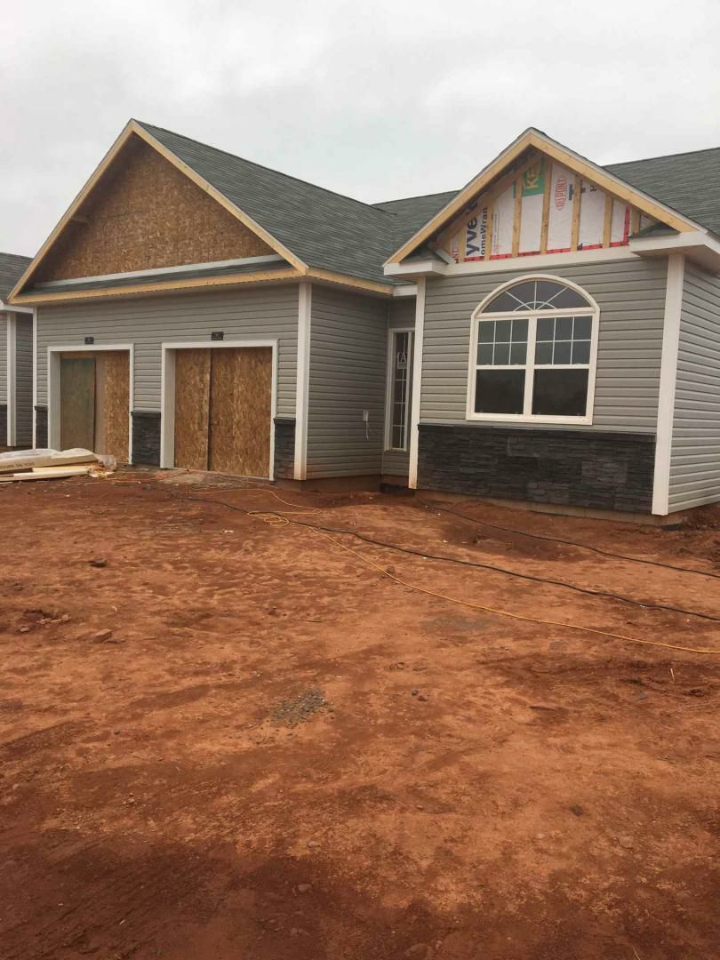 PEIBrickCompany's tweet photo. stone veneer panels #madeinpei #easyinstal #screwon #thermalinsulation #leed #charcoal #charlottetown #stackedstone https://t.co/vAXDnkt0Gj