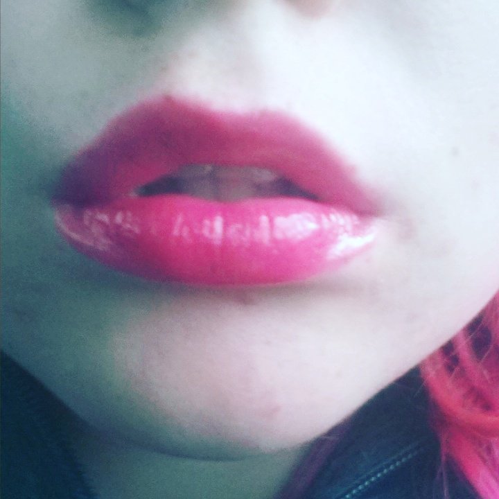 iammax1900's tweet photo. These lips thoe #lips #sweet #PINKxAMAs https://t.co/glfMcO7I9K