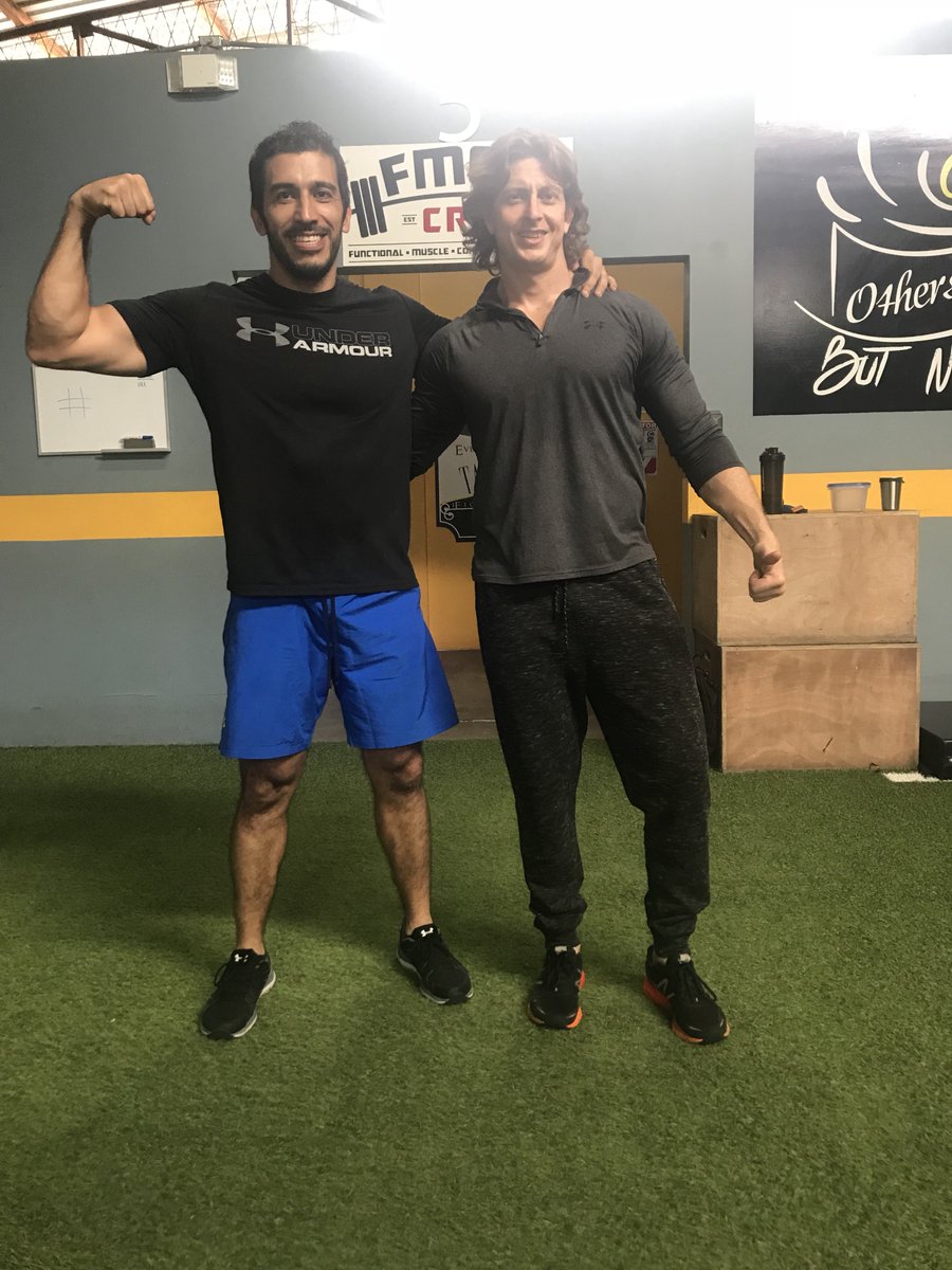 fmcc54's tweet photo. Hoy tuve la oportunidad de compartir tiempo con dos grandes amigos que admiro y respeto como personas y profesionales!!!! Christian Podetti y Victor Carrillo!!! Lindo verlos hijos míos !!!!
#SomosFMCC #underarmourcr #Biotest https://t.co/XqhZcxCqJF
