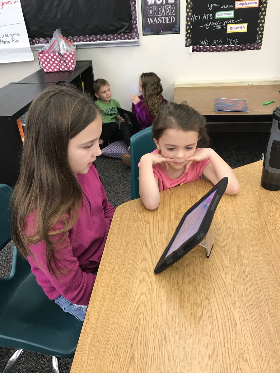 HSSDkateschm's tweet photo. Listening to our 4th grade buddies writing pieces!  #writerslife #kidauthors @ZavTop4 @ForestGlenElem https://t.co/qZ9x5vHU6W