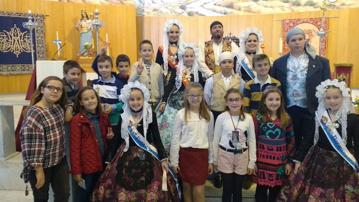 El pasado domingo tuvo lugar, en la Iglesia del Salvador, una celebración con motivo de su aniversario. El párroco José Tomás fue el encargado de recibir a los foguerers que quisieron participar en este evento.