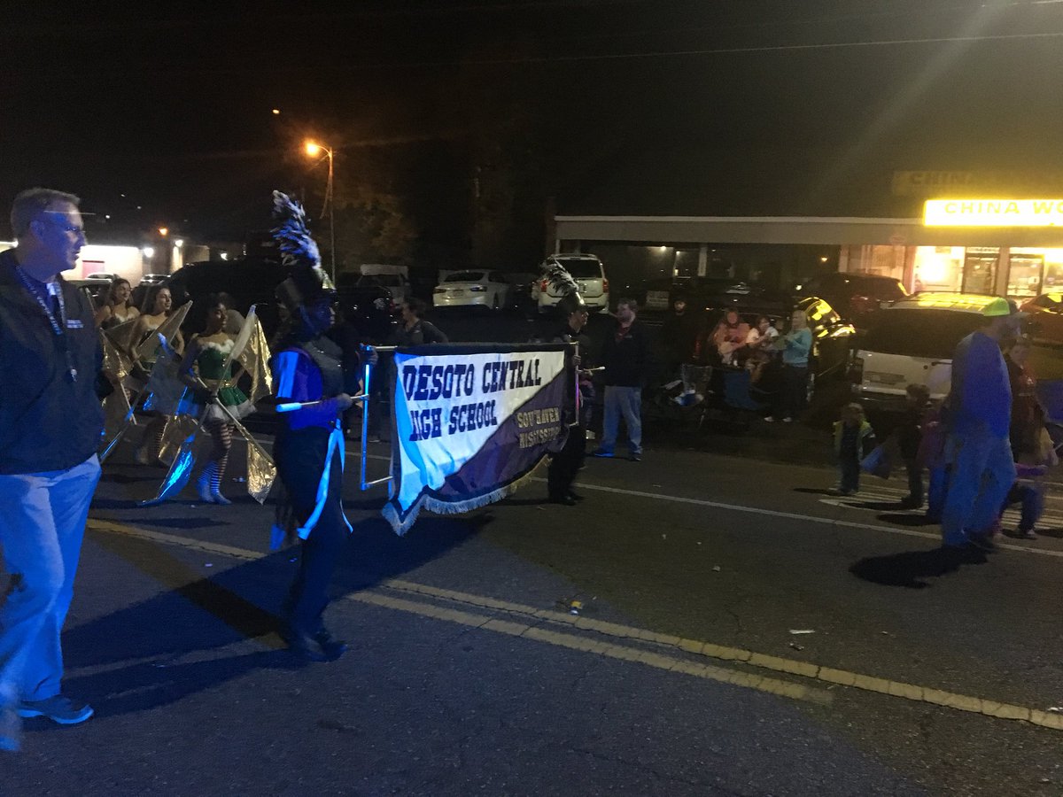 dchsjaguars's tweet photo. #DCJagNation was represented well by @DCHSCheerTeam &amp; @ThePrideOfDC in the Southaven Christmas Parade! #GDTBAJ #HappyHolidays2017 https://t.co/8iI1qnNAta