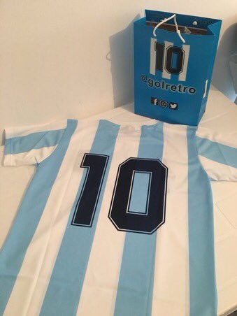 PasionSeleccion's tweet photo. ¡Participá por la camiseta que usó Maradona en 1986! Seguí a nuestra cuenta y a @golretro; hacé RT y ya tenérs chances de ganarla. ¡Imperdible! https://t.co/lGxz5WAaRs