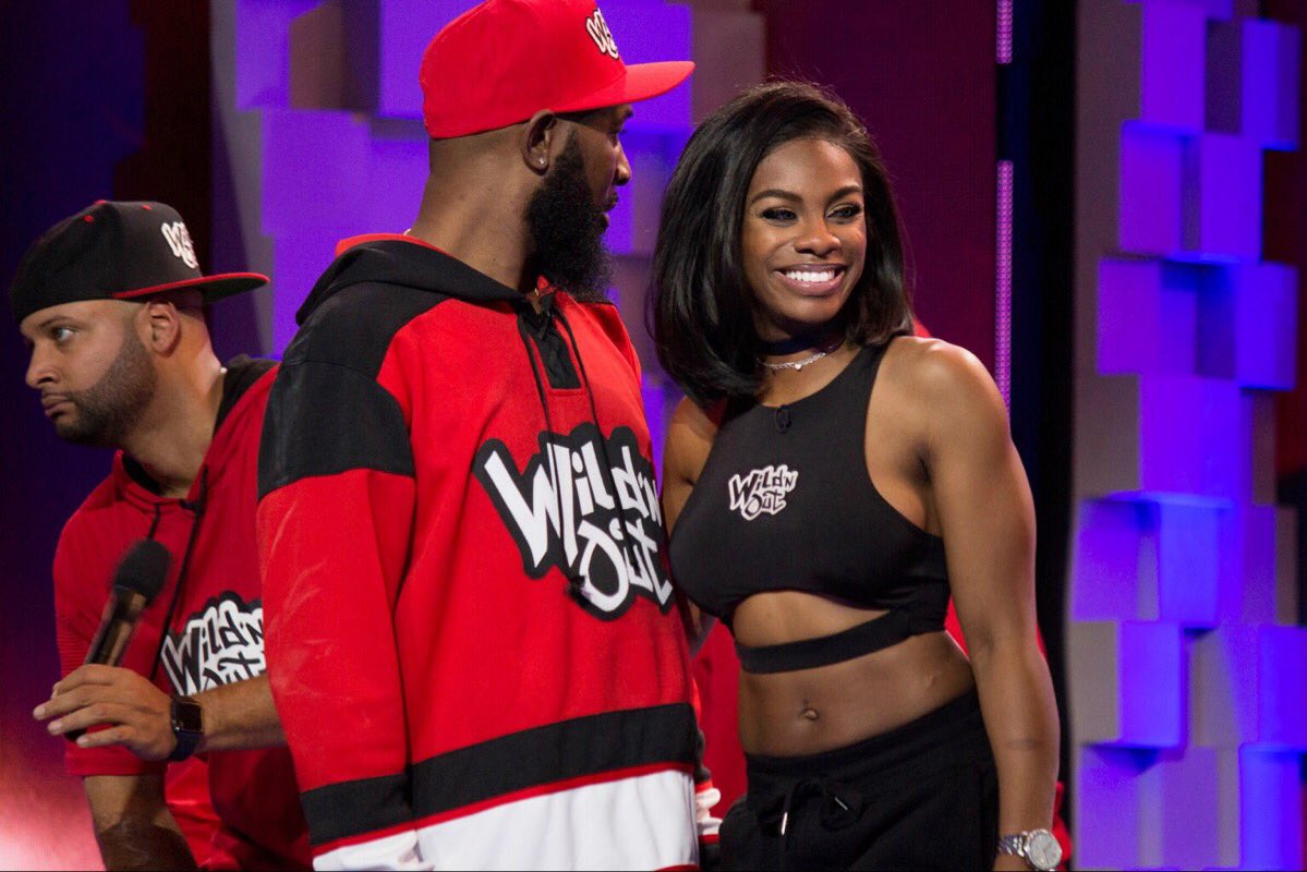 KarlousM's tweet photo. How black couples talk about people in public. https://t.co/BWGwWMeMUV