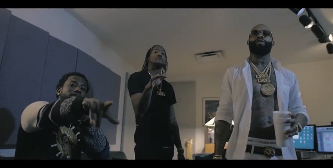 The5Hive's tweet photo. Buzzing In The Hood 
New Video‼️
@outtatown313 - #Yamaguchi Feat. @gucci1017 
🔥🔥🔥🔥🔥
Certified Banger‼️
https://t.co/Cd9Lgaawmx 
야마구치 https://t.co/LqBkD4fFy4