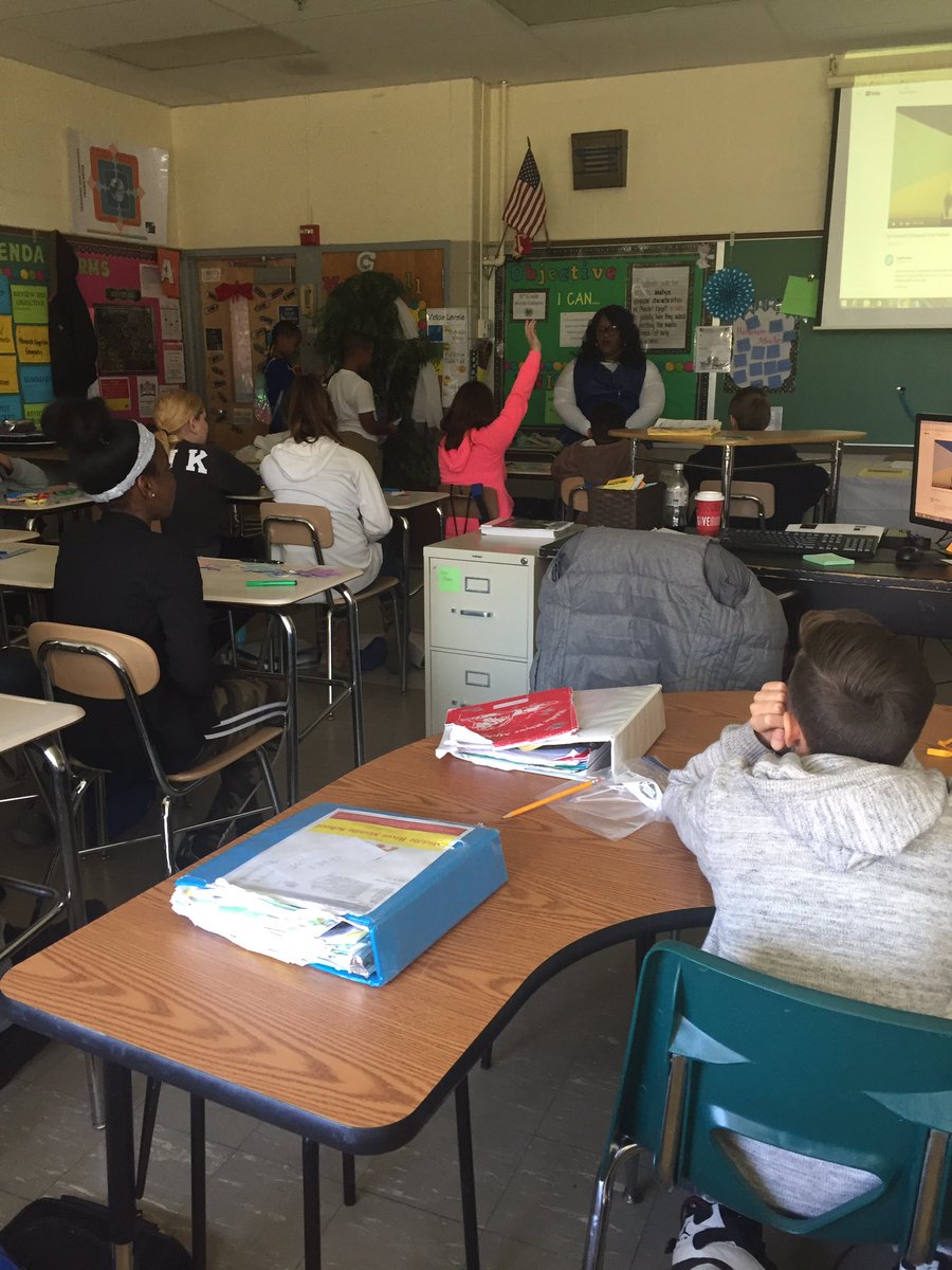 MsLaatsch_BCPS's tweet photo. Ss had so much fun learning about gratitude with Ms. O today!! So much to be thankful for!  @lmussini1 @MRMSlions https://t.co/xJHo8QbFEg