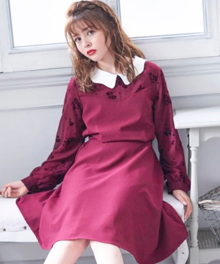 Majestic Legon Hello December 今年最後の1ヶ月がスタート 今月も可愛いアイテムたくさんご案内しますよ まずは華やかワンピース フラワードットフロッキー衿付ワンピース T Co Mwgoxv6frp マジェスティックレゴン 12月のマジェも