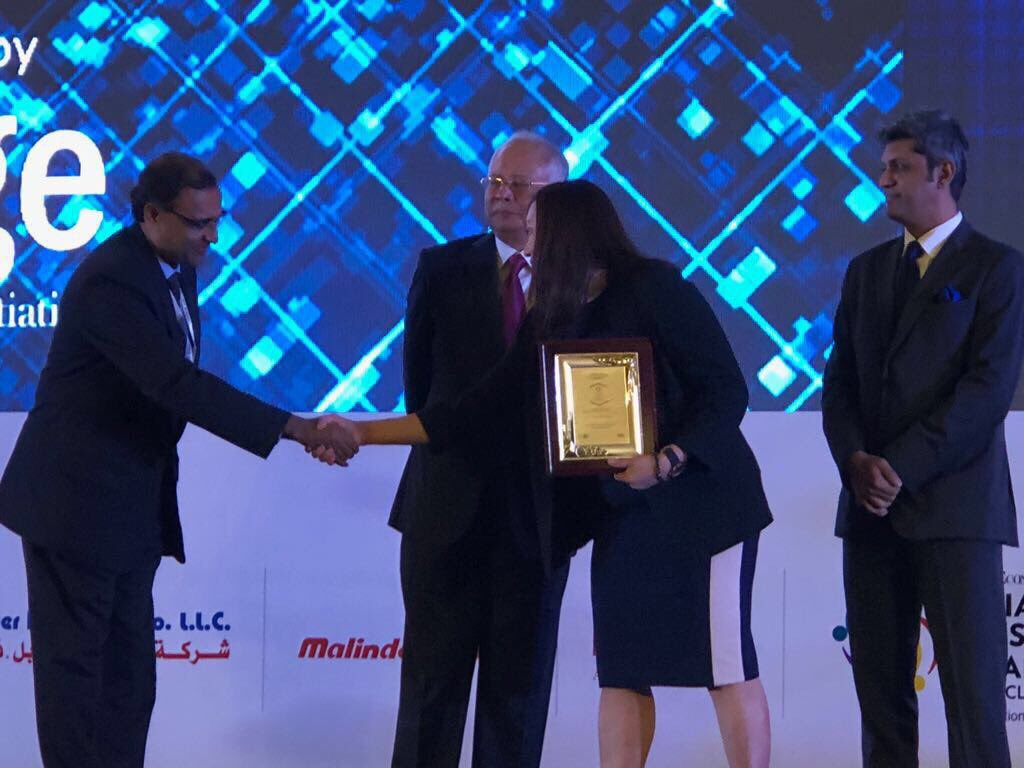 vandaelectrics's tweet photo. We are proud and honoured that our CEO @LarissaTan has received felicitations by the Prime Minister of Malaysia, Dato’ Sri Mohd Najib Bin Tun Haji Abdul Razak for the Economic Times Most Influential Business Leaders In Asia.  #womeninbusiness #businessleaders #renewableenergy https://t.co/6ZxakHyM8W