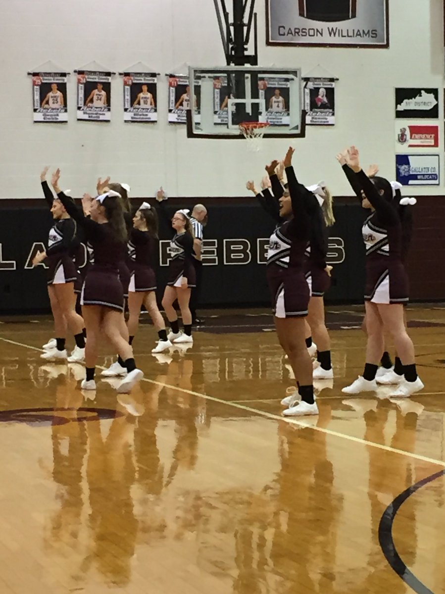 OCHSRebels's tweet photo. The #OCCheer squad helping out the #Rebels who trail Lloyd HS 44-46 in the 4th. https://t.co/PMn7qUV7HP