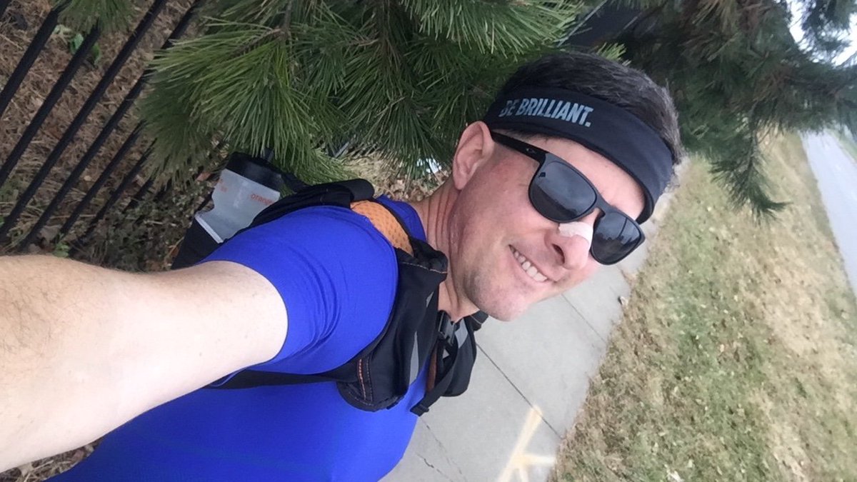 jeremypmurphy's tweet photo. +MD Athletic Compression T-shirt (new review) by @jeremypmurphy: https://t.co/imTkMcZ75M #MD #compression #running #BeBrilliant #RunningSafetyMonth @Brilliant_Safe @OrangeMud @oakley https://t.co/SeLGK7DRZ2