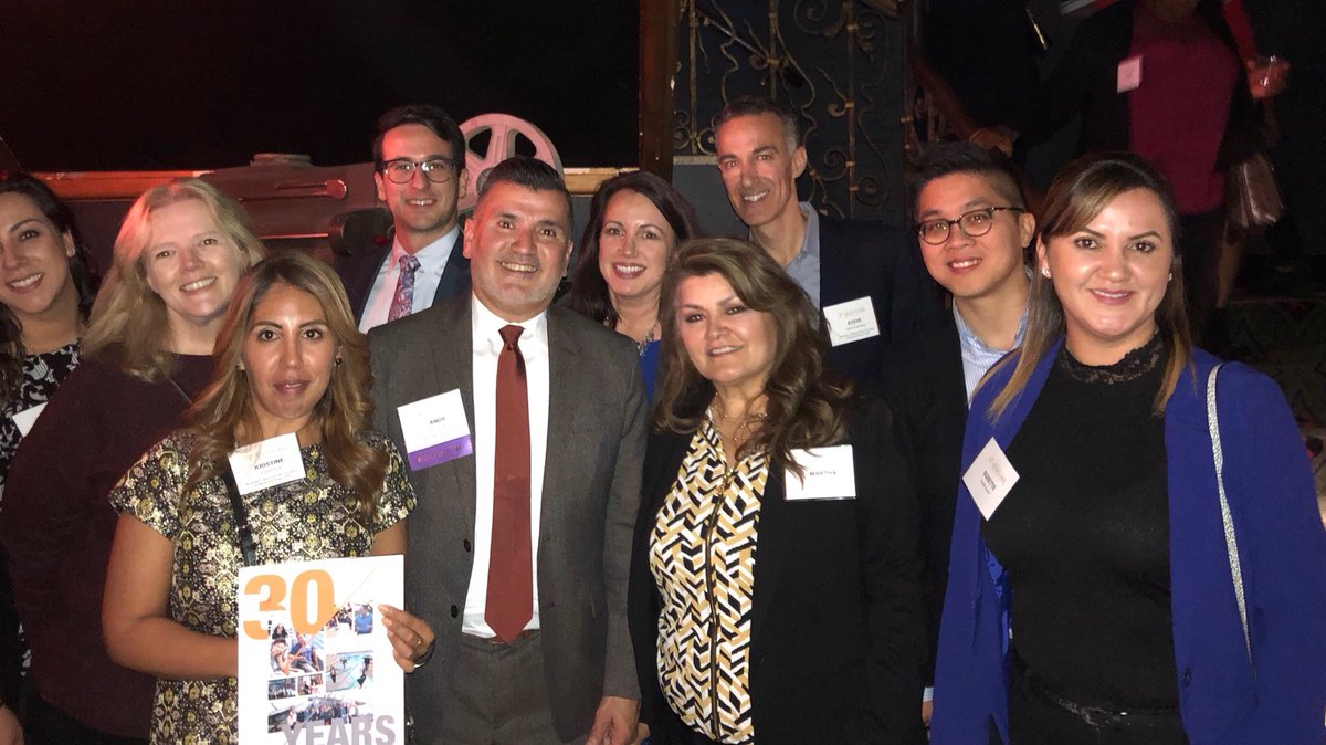 kscott_SoCalGas's tweet photo. Congrats @Andy_SoCalGas On being recognized by the @SCLN at the 2017 Visionaries Awards. We are so proud of you! https://t.co/rADzYYbkqx