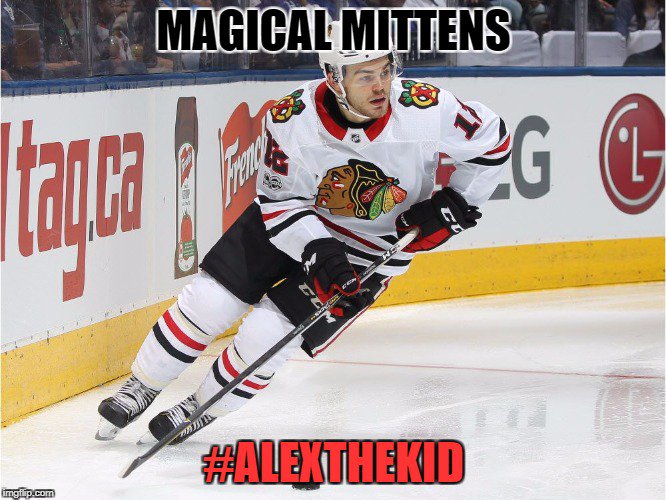 MGoose37's tweet photo. #MagicalMittens gets the #Blackhawks on the board! https://t.co/WAGujius9g