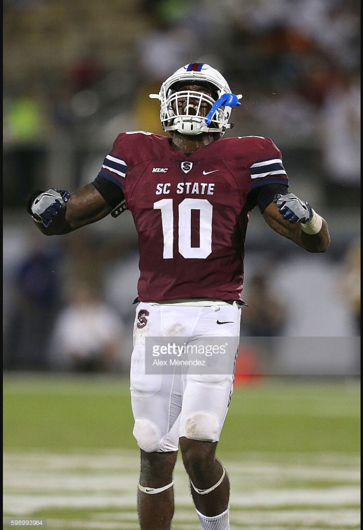 expressaj123's tweet photo. Blessed to receive an offer from SC State University🙏🏽🔴🔵 #Blessed https://t.co/BRwFSYwBDU