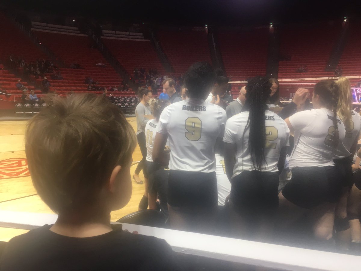 BigSkyBoiler's tweet photo. @PurdueVB You ladies can play ball ... but more importantly, thanks for being awesome role models to my 3-year-old. #FanForLife #ClassOf36 https://t.co/omZG2KHVqV