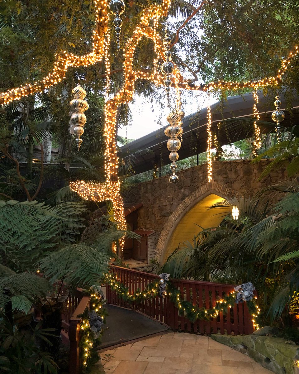 The most magical time of the year at Hotel Bel-Air ✨✨