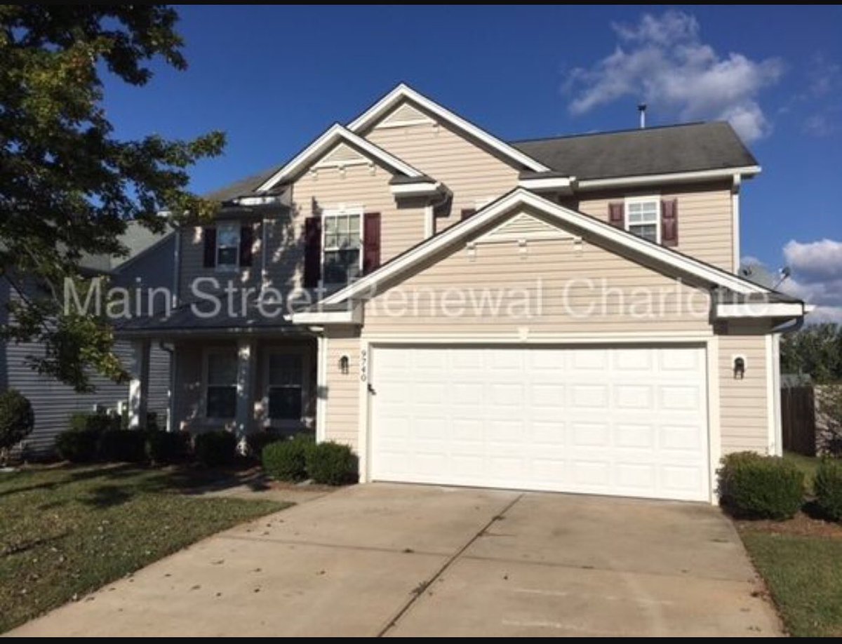 Bless and honored to say I’ve received my first offer from DCU🤞🏾 #gocrib🏠