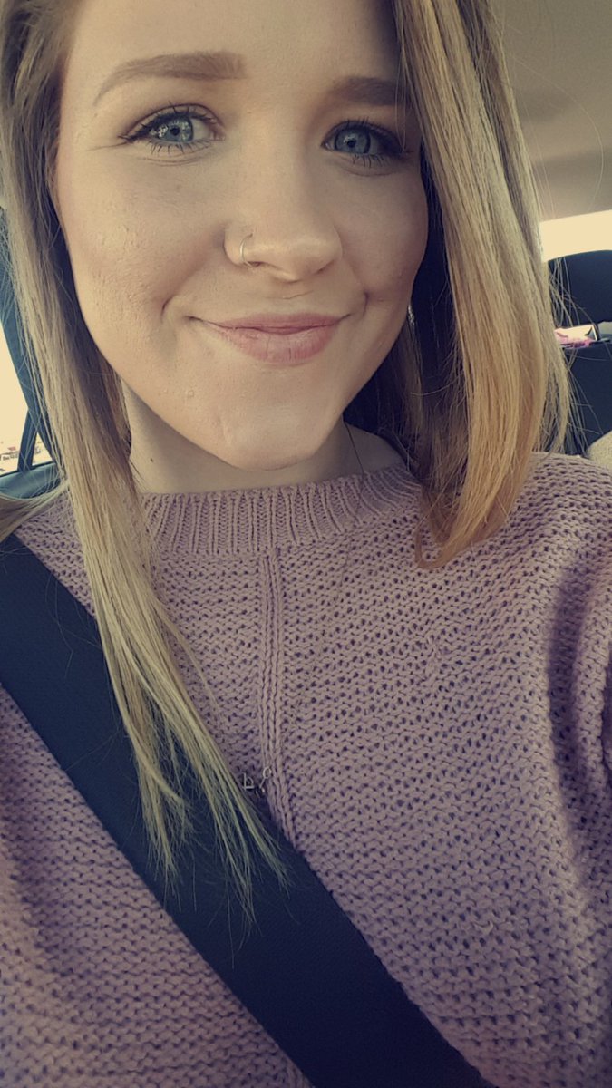 leanna_love15's tweet photo. My gma always told me to be friends with ppl uglier than me so Iβd be the pretty friend, but I think I did the opposite π #prettybff ilyβ€οΈ https://t.co/JtQUwshFuo