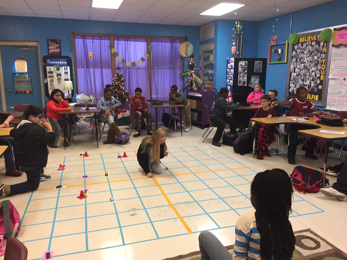 KosyUpper's tweet photo. Interactive learning in math class this week! Hot wheels cars on the coordinate plane! A fun and learning experience! https://t.co/3p6vpZeSdj