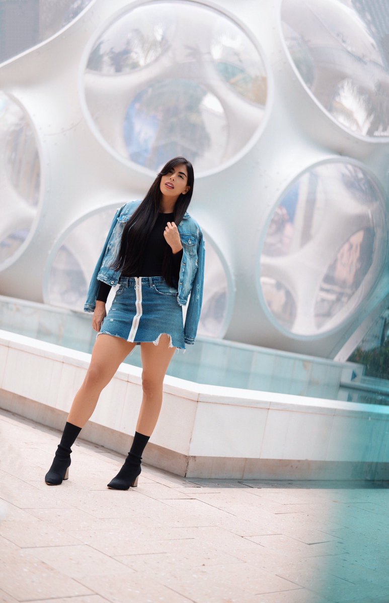 TwoTrends's tweet photo. Causal chic and ready to go in my @Macys look #Macysevents #MacysPartner #Macys #sponsored https://t.co/L4GgUhyJsM