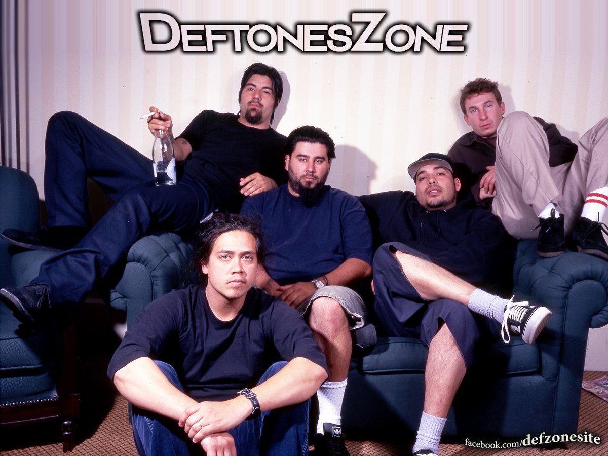 deftoneszone's tweet photo. Deftones 2001 🤘Photo by Tony Woolliscroft 👏@O2ApolloManc in Manchester, UK (on March 23, 2001). #deftones #deftoneszone #chinomoreno #chicheng #Manchester #abecunningham #stephencarpenter #frankdelgado #whitepony https://t.co/RHYdaZos0U